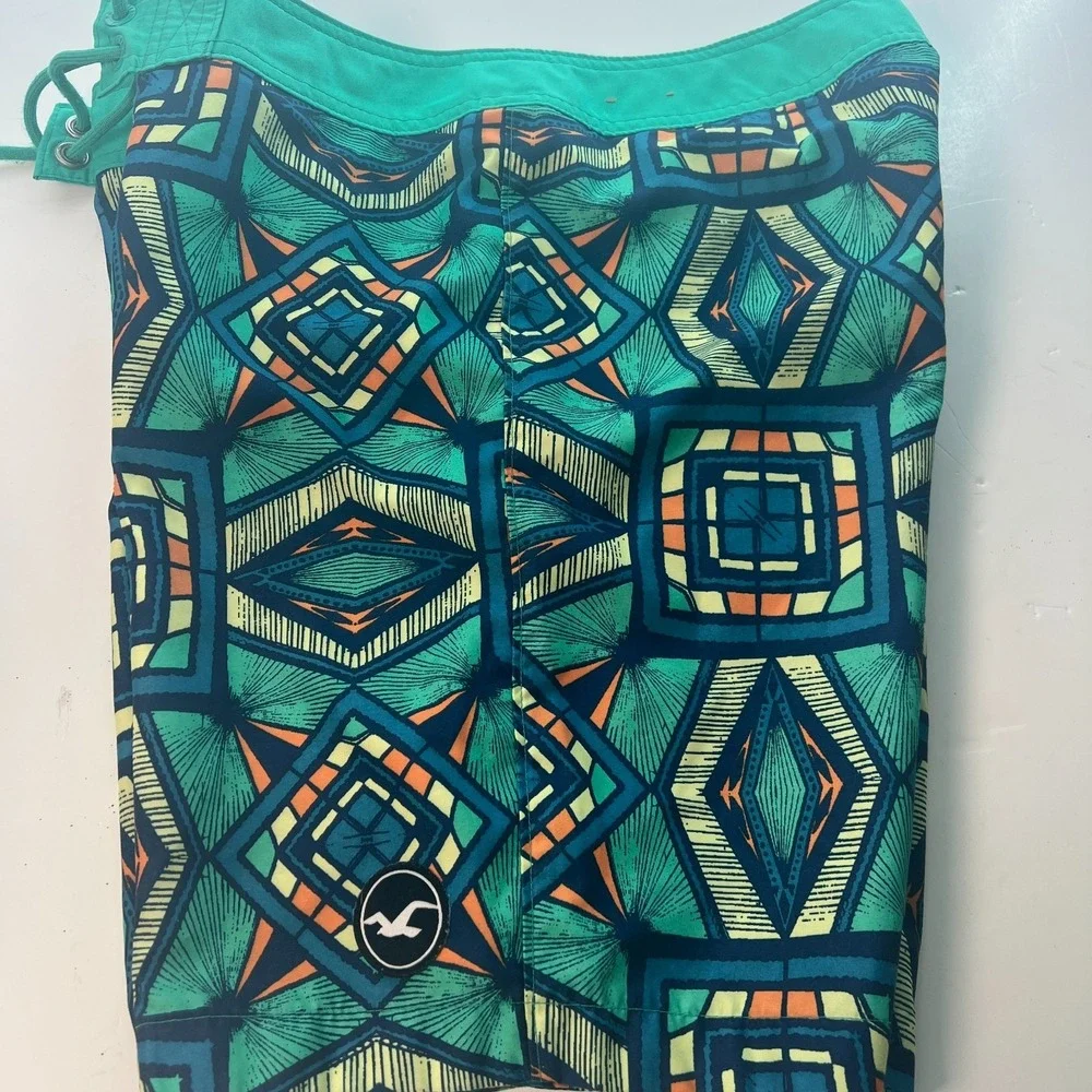 Hollister Mens Swim Shorts Sz 32 Multicolor Geometric Print Boardshorts W34 L8.5
